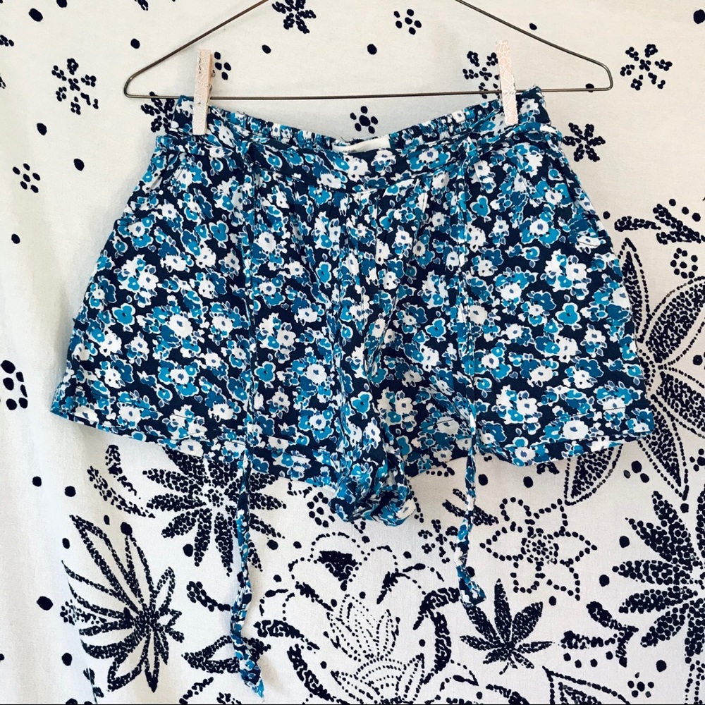 Aerospostale floral flowy belted short shorts